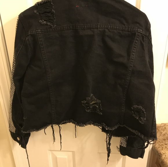 Checkered sleeve, Black Jean Jacket - Picture 2 of 4